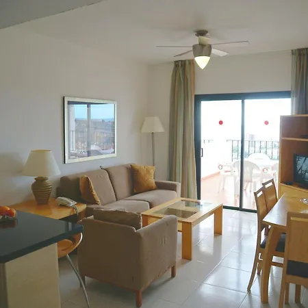 2-bedroom 4-star In Los Christianos Apartment