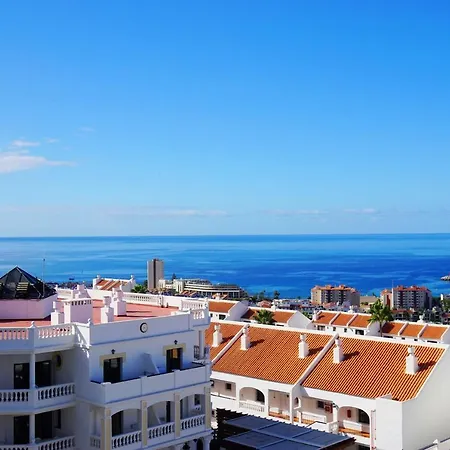 2-bedroom 4-star In Los Christianos Los Cristianos (Tenerife)
