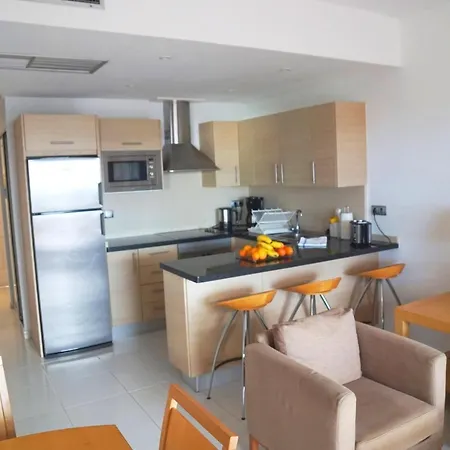 2-bedroom 4-star In Los Christianos Apartment